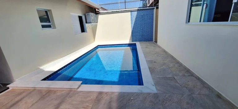 Imagem EXCELENTE IMOVEL, CASA COM 4 SUITES PISCINA E HIDROMASSAGEM, PERTO DA PRAIA