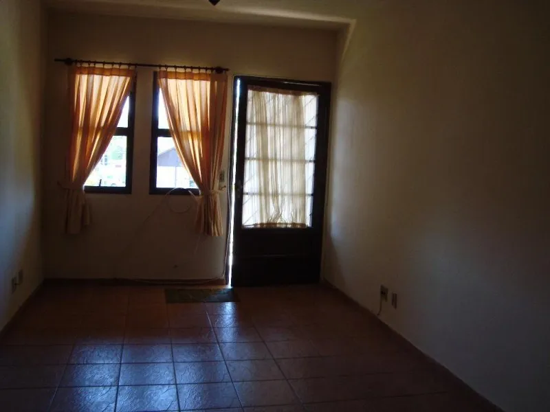 Imagem Casa em condomínio à venda em Valinhos-SP, Condomínio Blumen Hof, 3 quartos, 1 suíte, 1 sala, 2 banheiros, 2 vagas, 95m²