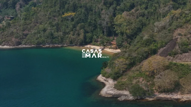 Imagem Terreno de 628,91 hectares com praia paradisíaca em Angra dos Reis-RJ, documentação completa e aceita incorporação.
