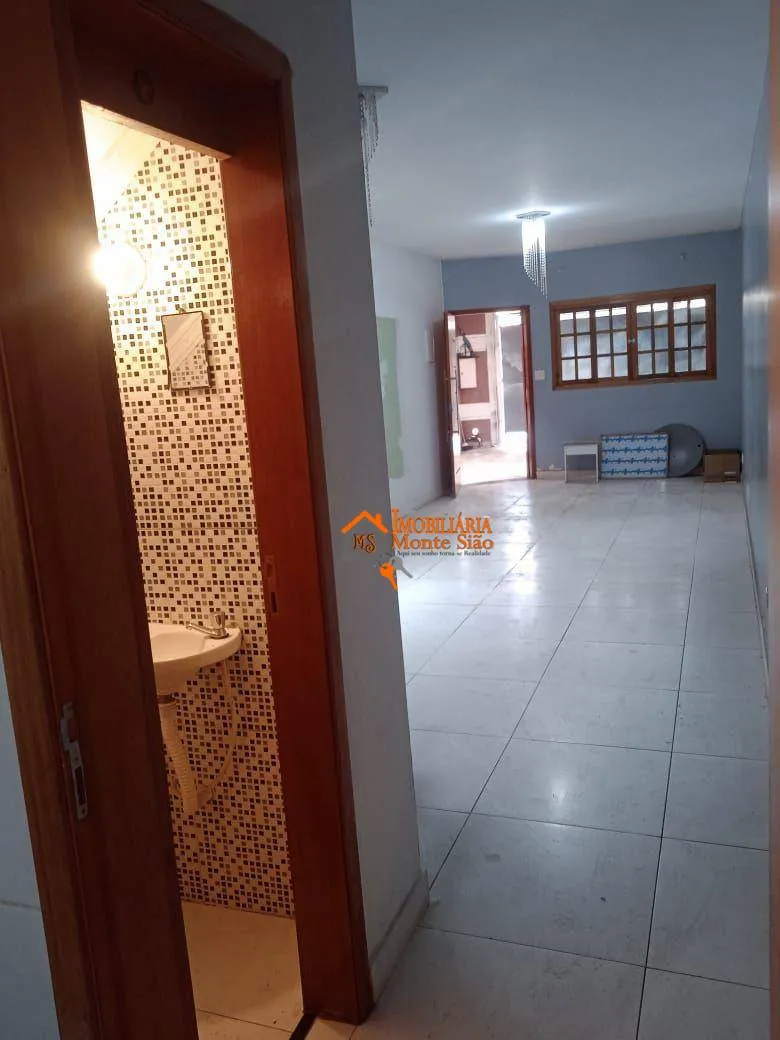 Imagem Sobrado com 3 dormitórios à venda, 180 m² por R$ 630.000,00 - Cidade Parque Alvorada - Guarulhos/SP