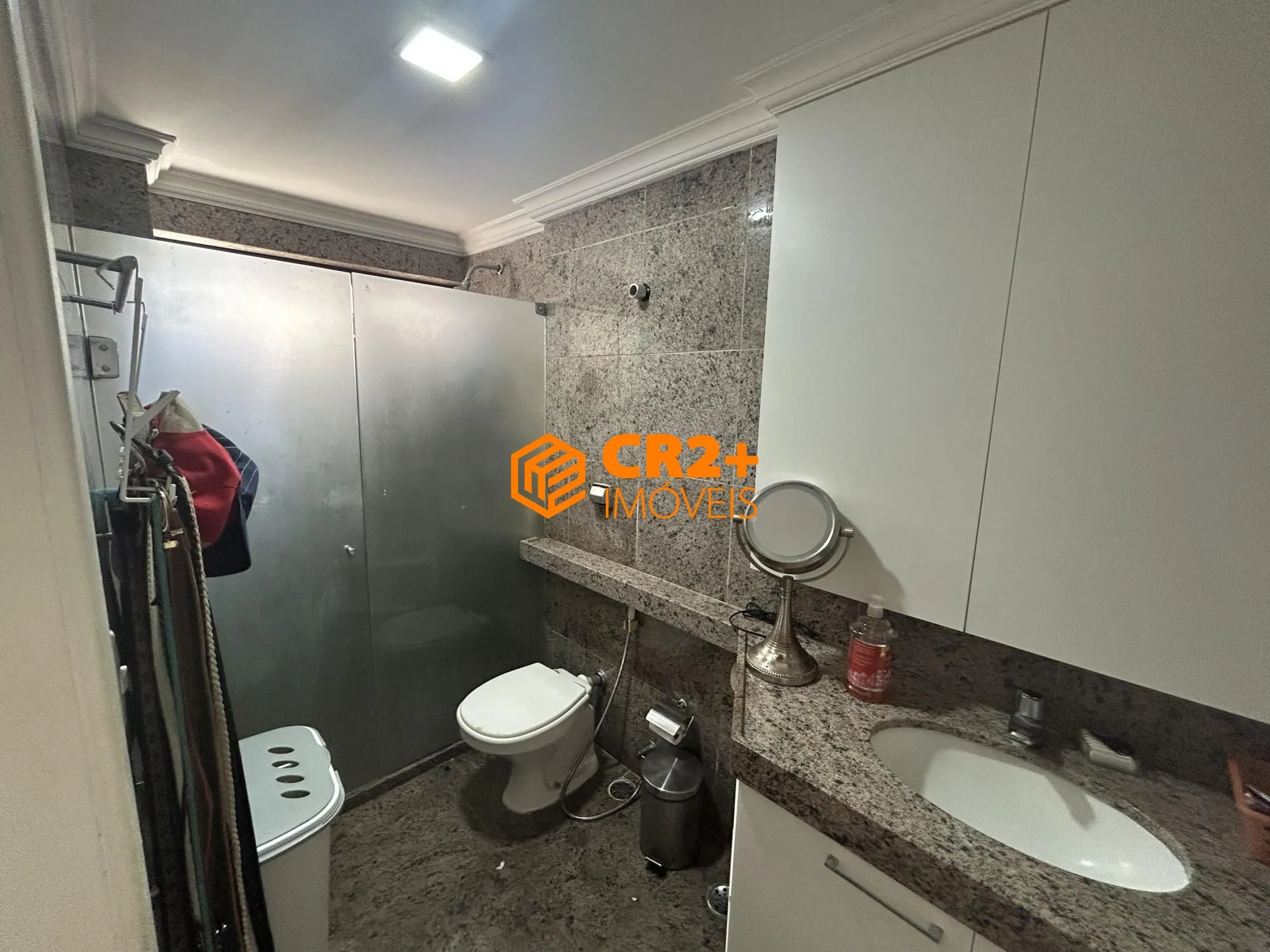 Imagem Vendo apartamento de luxo na av Boa Viagem - 200m2 - 4 quartos sendo 2 suítes e
