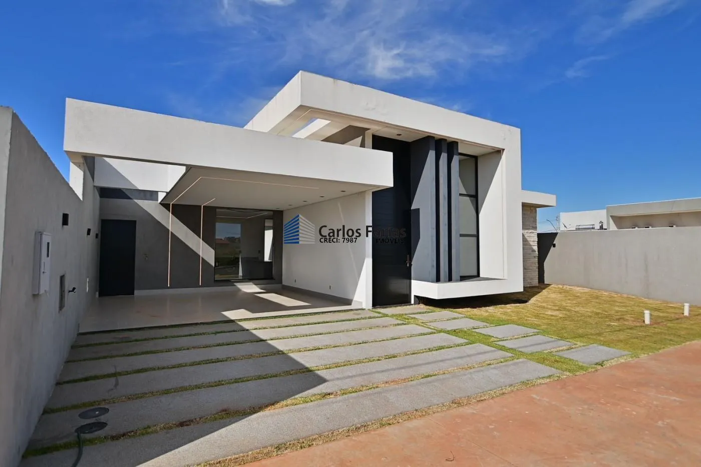 Imagem Casa em Condomínio para Venda em Brasília, Setor Habitacional Tororó (Jardim Botânico), 3 dormitórios, 3 suítes, 5 banheiros, 2 vagas