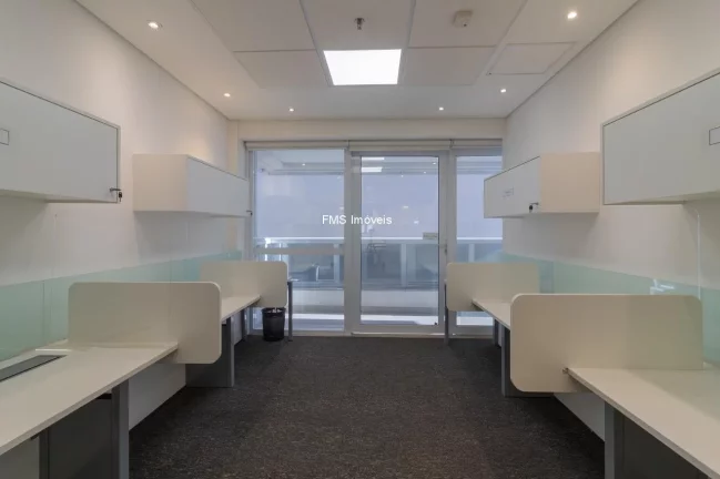 Imagem Conjunto comercial com 592m2 no Butantã