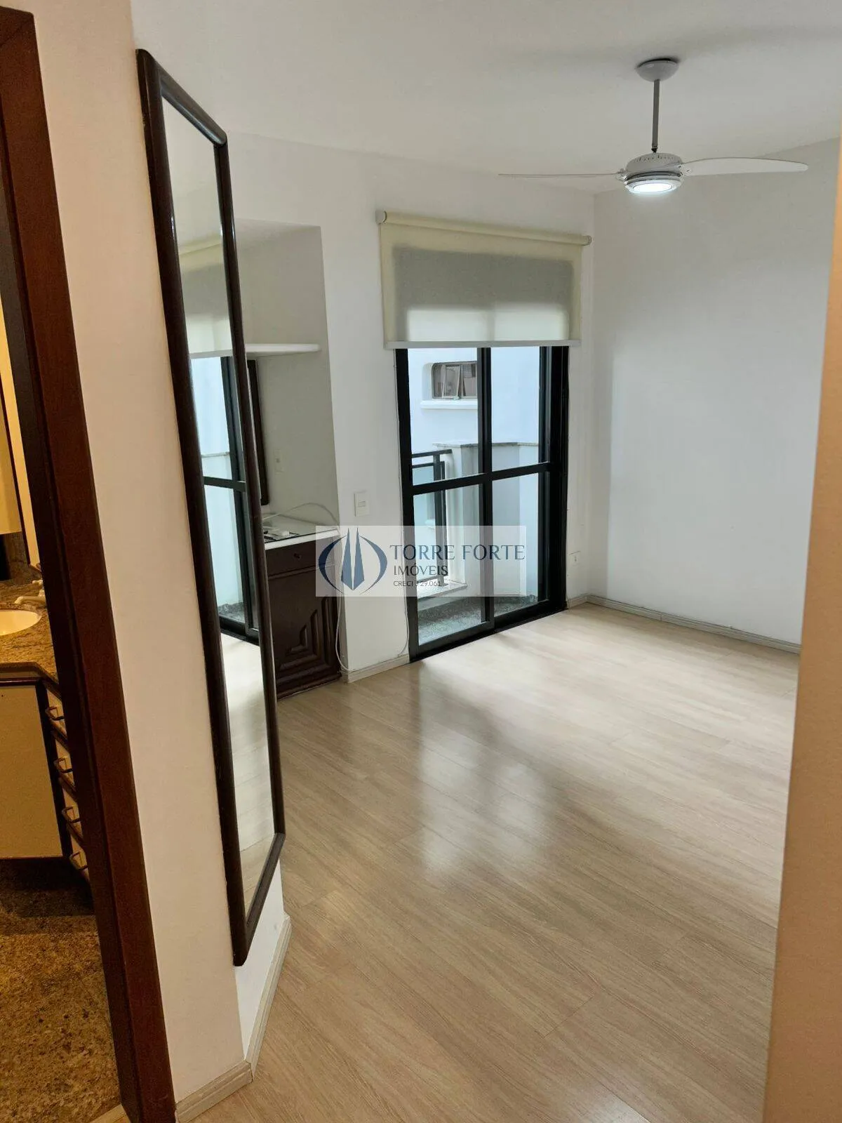 Imagem Excelente apartamento 150 m² 3 dormitórios 1 suíte 2 vagas garagem em Moema