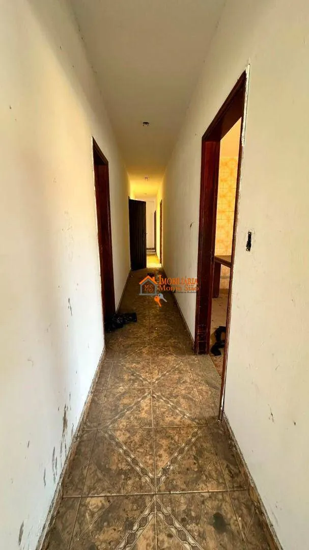 Imagem Casa com 3 dormitórios à venda, 250 m² por R$ 870.000,00 - Jardim Santa Mena - Guarulhos/SP