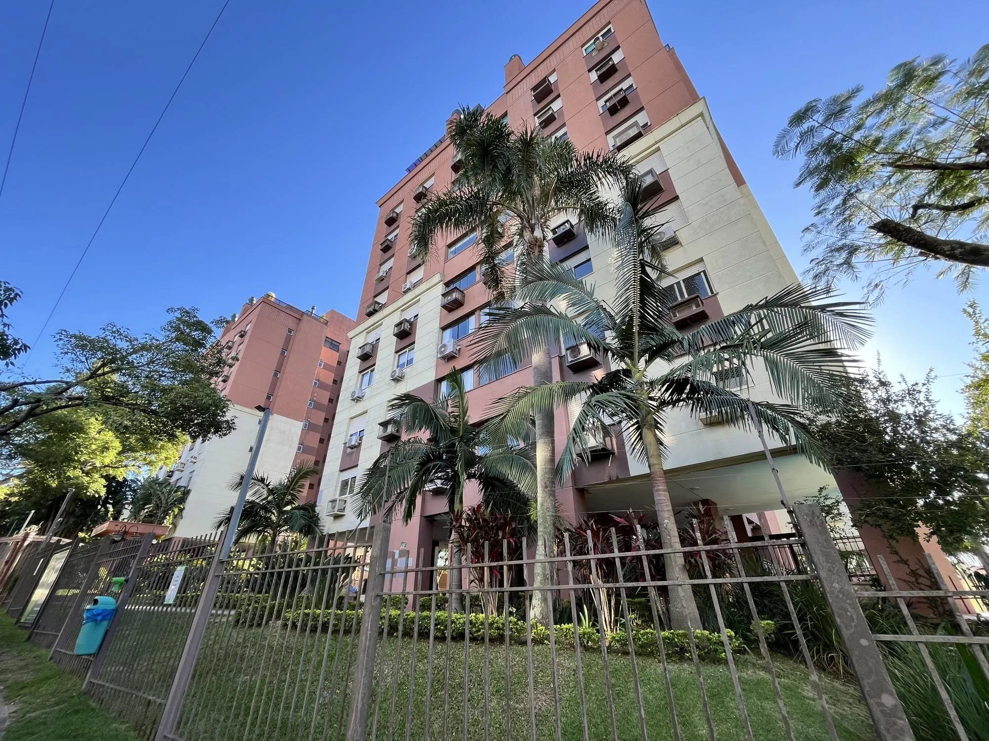 Imagem Apartamento de 3 quartos e 1 vaga de garagem no bairro Chácara da Pedras em POA