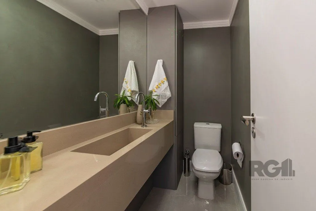 Imagem Apartamento, impecável, com 4 dorm, sendo 3 suítes e 3 vagas Rio Branco