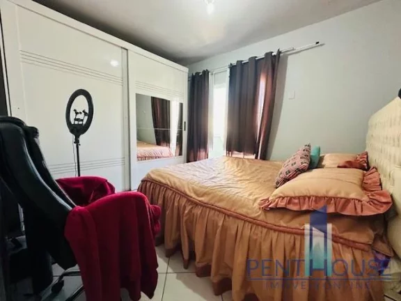 Imagem Sobrado Geminado para Venda em Balneário Camboriú, Nações, 2 dormitórios, 2 banheiros, 1 vaga