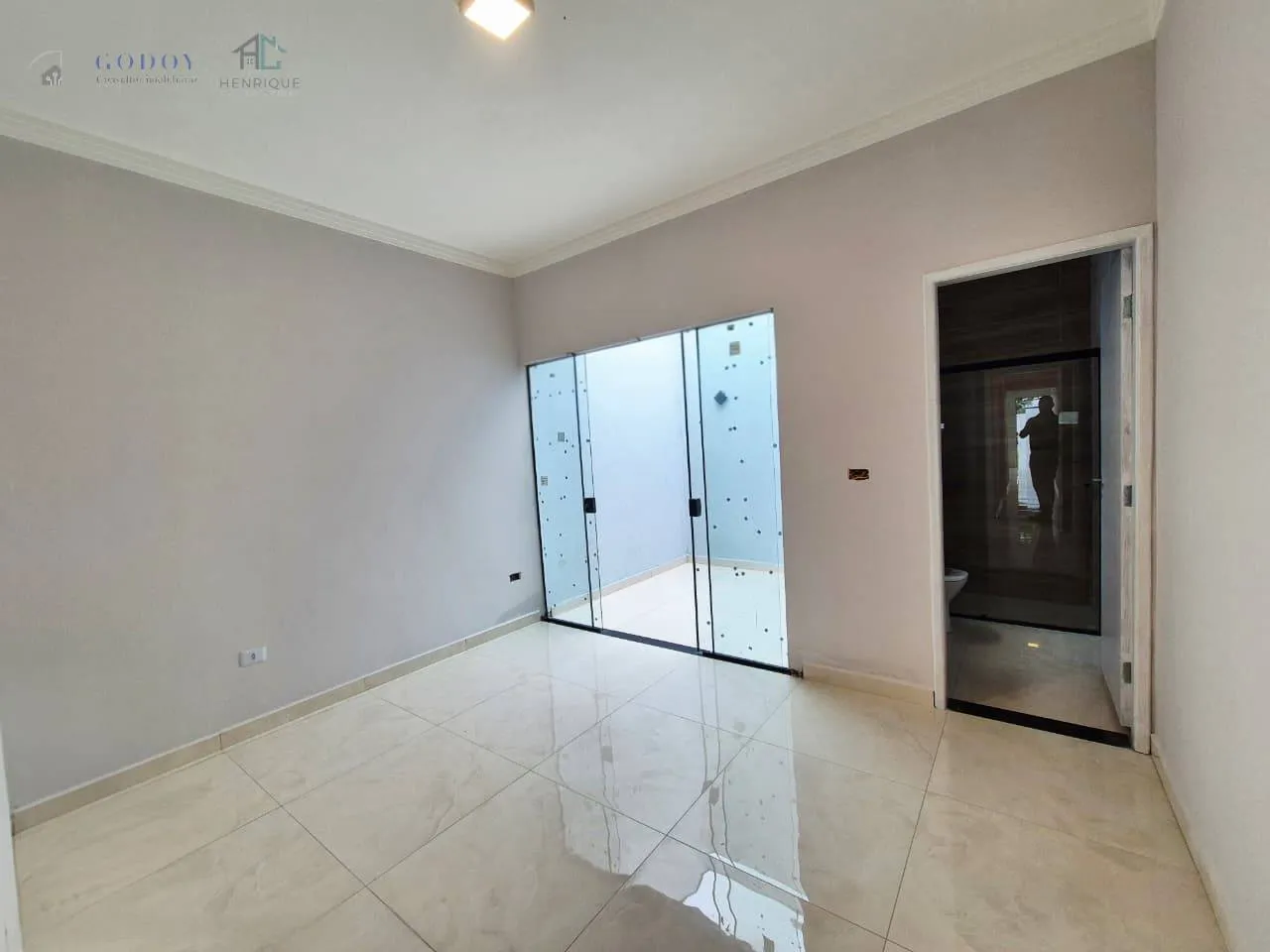 Imagem Casa moderna com excelente padrão de acabamento e localização privilegiada.