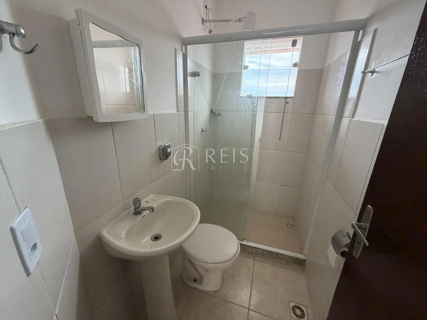 Imagem Casa para Venda em Rio das Ostras, Chácara Mariléa, 2 dormitórios, 2 banheiros, 2 vagas