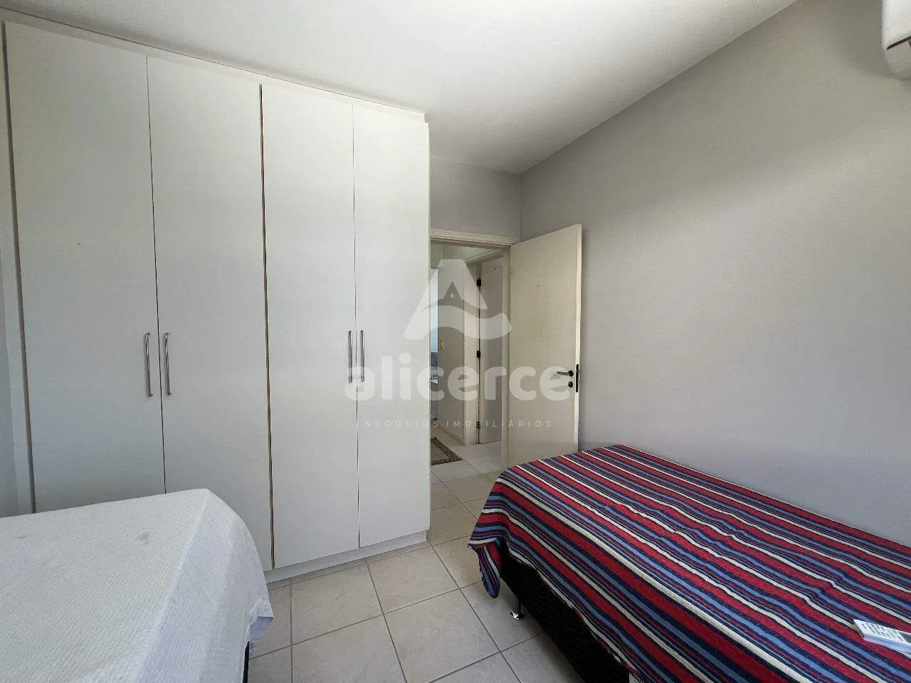 Imagem Apartamento à venda com 2 quartos 1 suíte, 64,44m² em Praia Brava Florianópolis