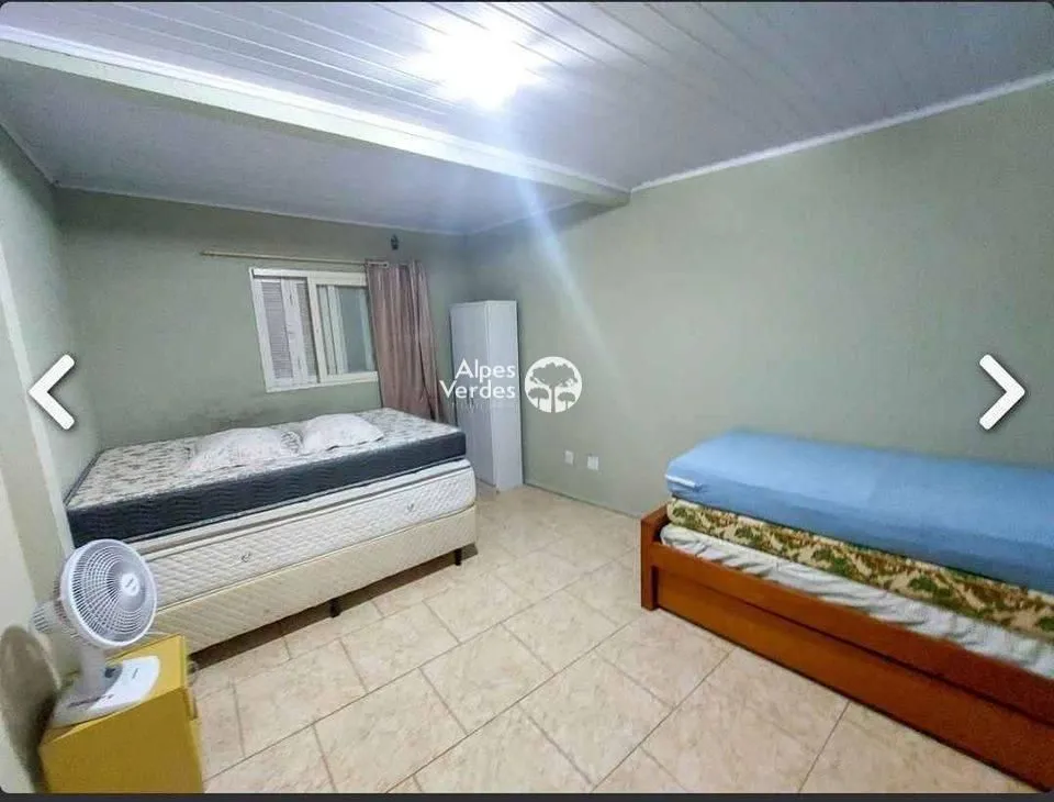 Imagem Vende-se Casa em Capão da Canoa com 250 m2