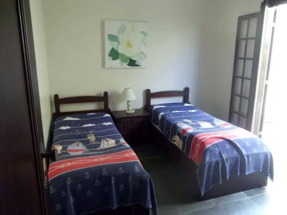 Imagem CASA COM PISCINA PERTINHO DA PRAIA