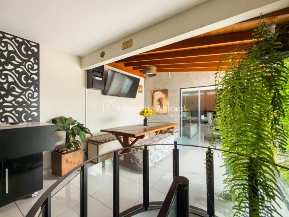 Imagem Cobertura duplex com excelente distribuição dos ambientes, acabamento moderno e lazer privativo pa...