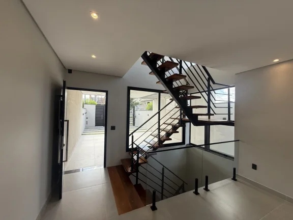 Imagem Casa à Venda, com 4 Vagas e Salão de Lazer