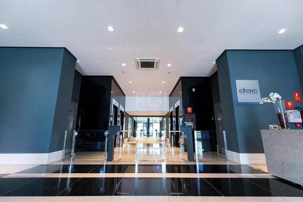 Imagem Sala Para Comprar m² por R$ 350.000,00- Floresta - Porto Alegre/RS