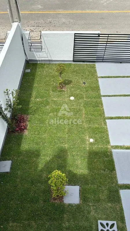 Imagem Sobrados Novos com 3 Dormitórios 1 suíte e e Spa Privativo - Sertão do Imaruí - São José - SC