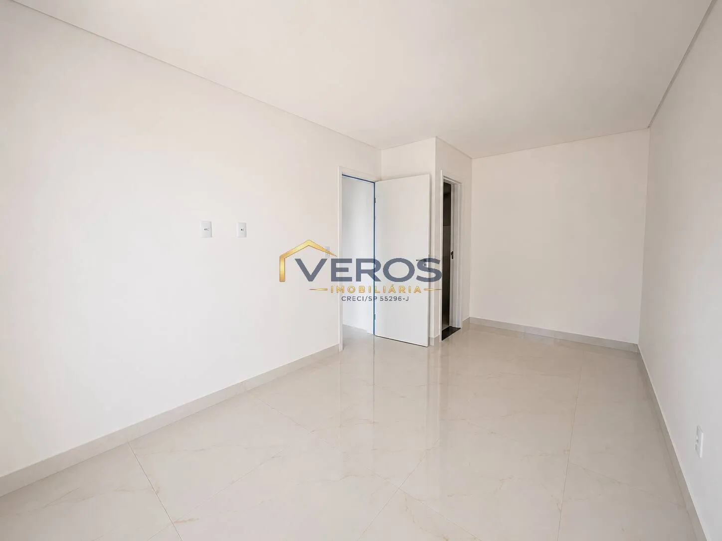 Imagem Apartamento novo a venda perto do centro de Caraguá com churrasqueira