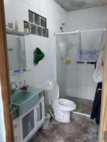 Imagem VENDA DE CASA NO MIRANTE, EM ARUJÁ/SP, 125m² com 02 casas, 03 dormitórios, sala, cozinha americana e área de lazer com churrasqueira. CONSULTE-NOS.