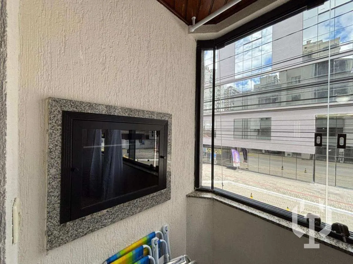 Imagem Apartamento Mobiliado com Terraço em Meia Praia