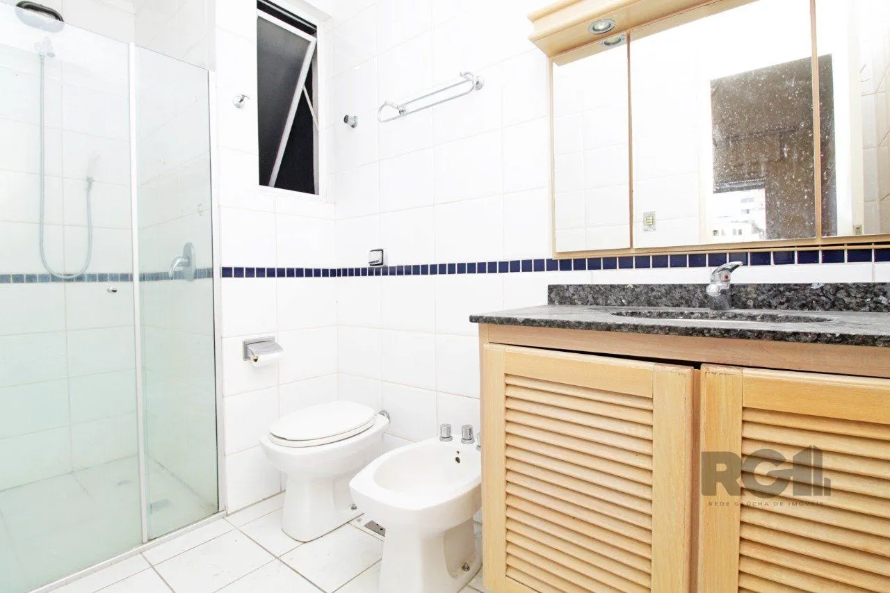 Imagem Venda Apartamento de três dormitórios, 01 vaga de garagem, com elevador