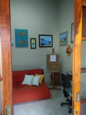 Imagem VENDA DE CASA NO JARDIM AMARAL, EM ITAQUAQUECETUBA/SP, 132m² com 02 dorm, garagem coberta e área de lazer com churrasqueira e redário. CONSULTE-NOS.