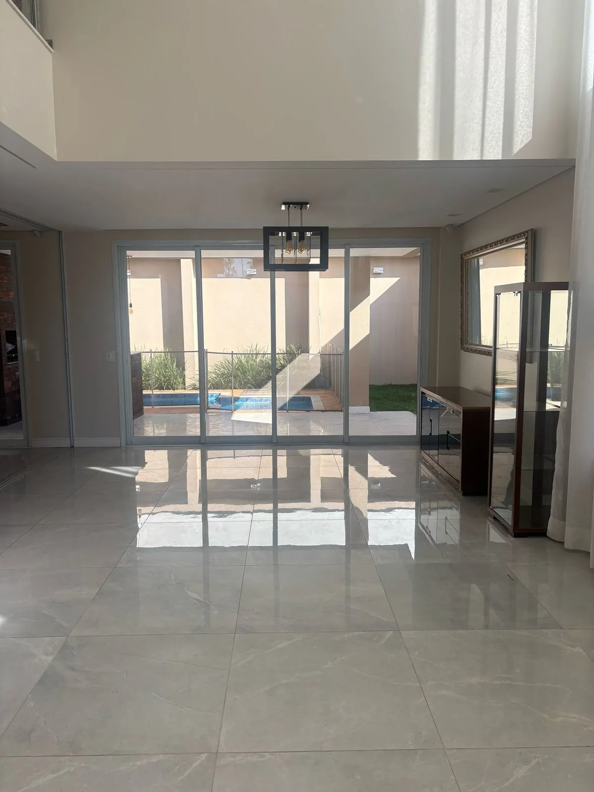 Imagem Sobrado com Piscina no Residencial Cyrela Esplanada