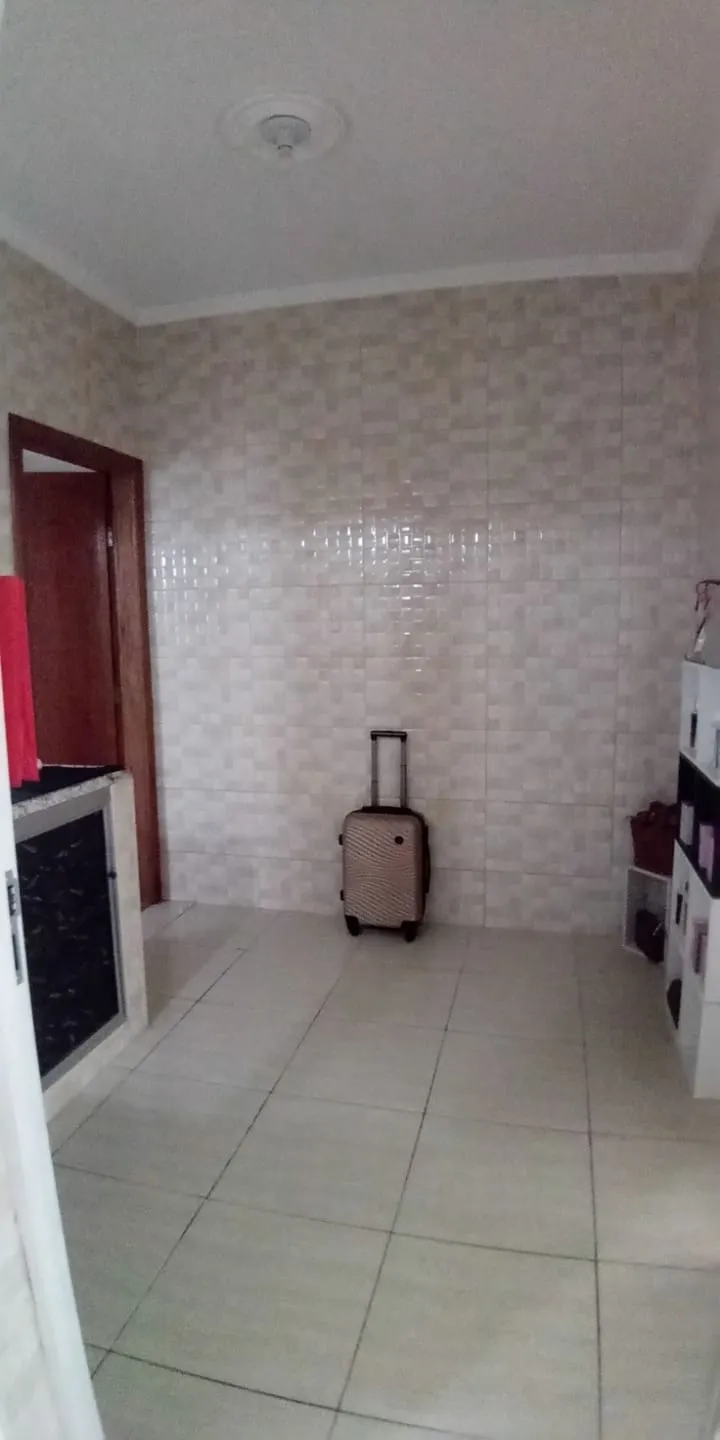 Imagem Casa à venda 2 Quartos, 1 Vaga, 175.5M², Campinho, Guaratinguetá - SP