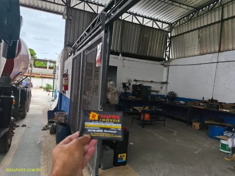 Imagem Galpão para Venda em DUQUE DE CAXIAS, Vila Maria Helena, 2 banheiros