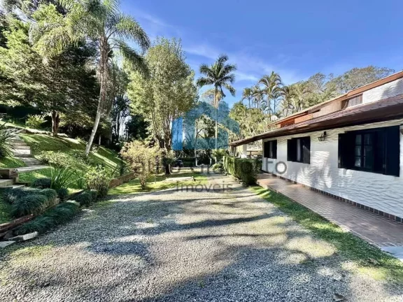 Imagem Linda Casa Avaranda à venda na Granja Viana