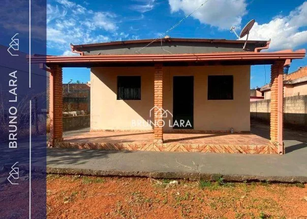 Foto do imóvel Casa com 4 dormitórios para alugar, 160 m² por R$ 4.400,00/mês - Cidade Clube Residencial - Igarapé/MG