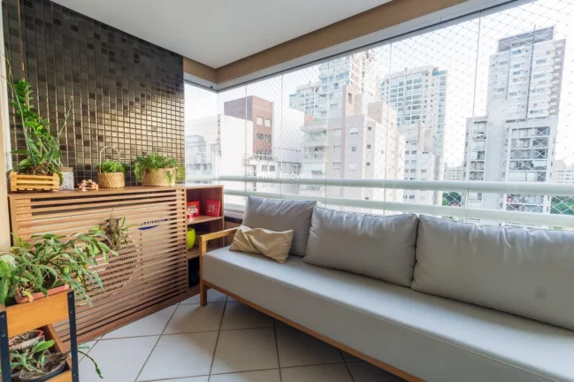 Imagem Apartamento à venda na Vila Olímpia com 3 suítes, 2 salas, 4 banheiros, 3 vagas, 137m².
