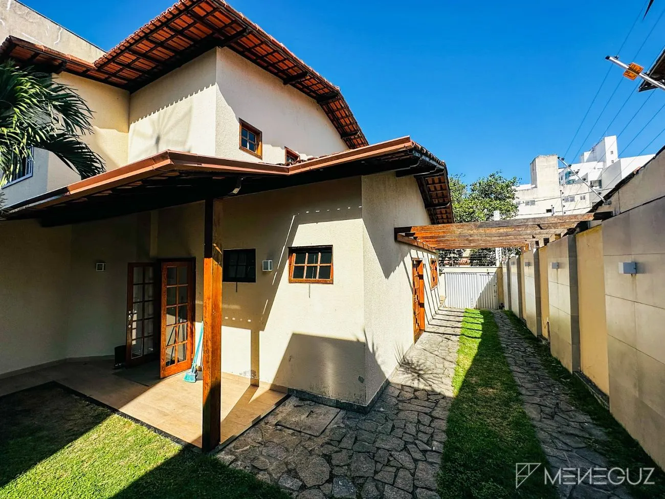 Imagem Localização Privilegiada: Sua Casa na Praia do Morro, Guarapari