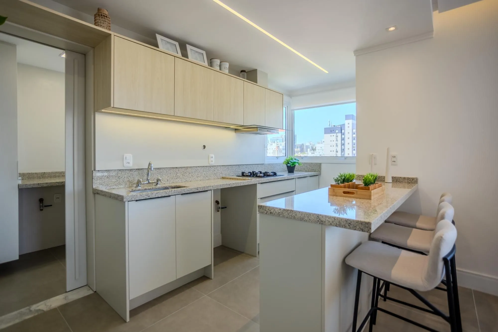 Imagem Apartamento no bairro Auxiliadora, com 03 suítes, 112m² privativos e 02 vagas de garagem!!