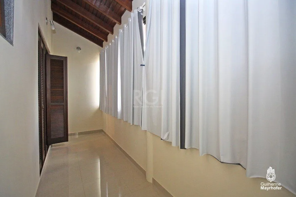 Imagem Casa para Venda - 246m², 3 dormitórios, sendo 2 suites, 3 vagas - Vila Ipiranga