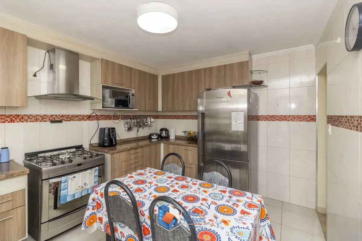 Imagem Sobrado para venda em Jardim Maracanã com 4 quartos, 180m²