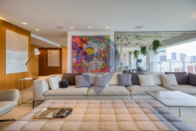 Imagem Apartamento de Luxo em Pinheiros: 3 Quartos, 3 Suítes, 3 Salas, 5 Banheiros, 4 Vagas de Garagem - 352m² - São Paulo-SP