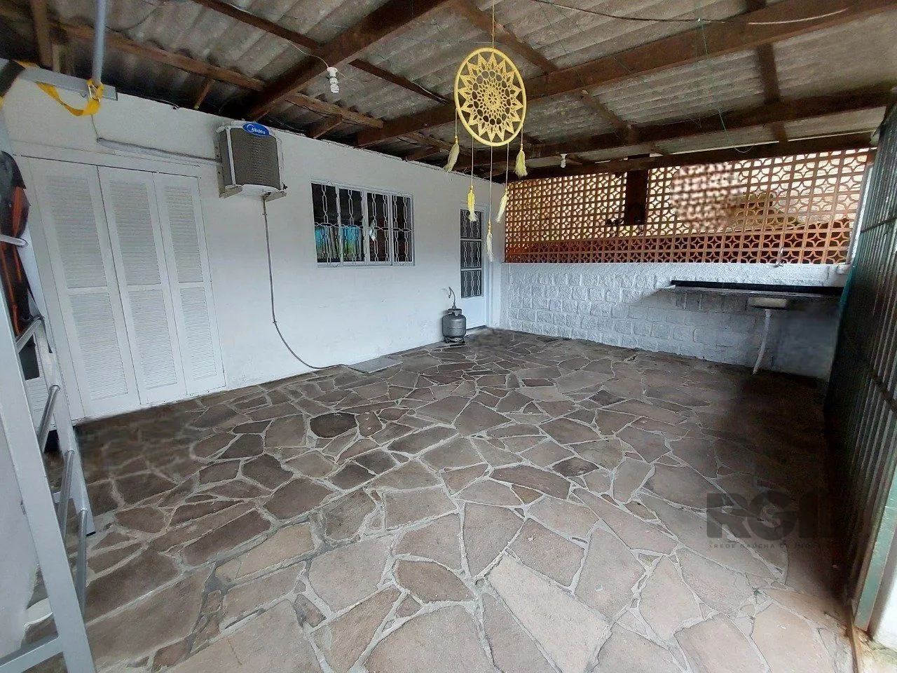 Imagem Casa com 3 quartos, no Bairro Ipanema - Porto Alegre/RS.