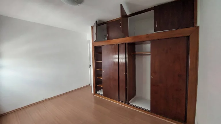 Imagem Apartamento com 2 Quartos e 2 banheiros à Venda, 82 m² por R$ 390.000,00