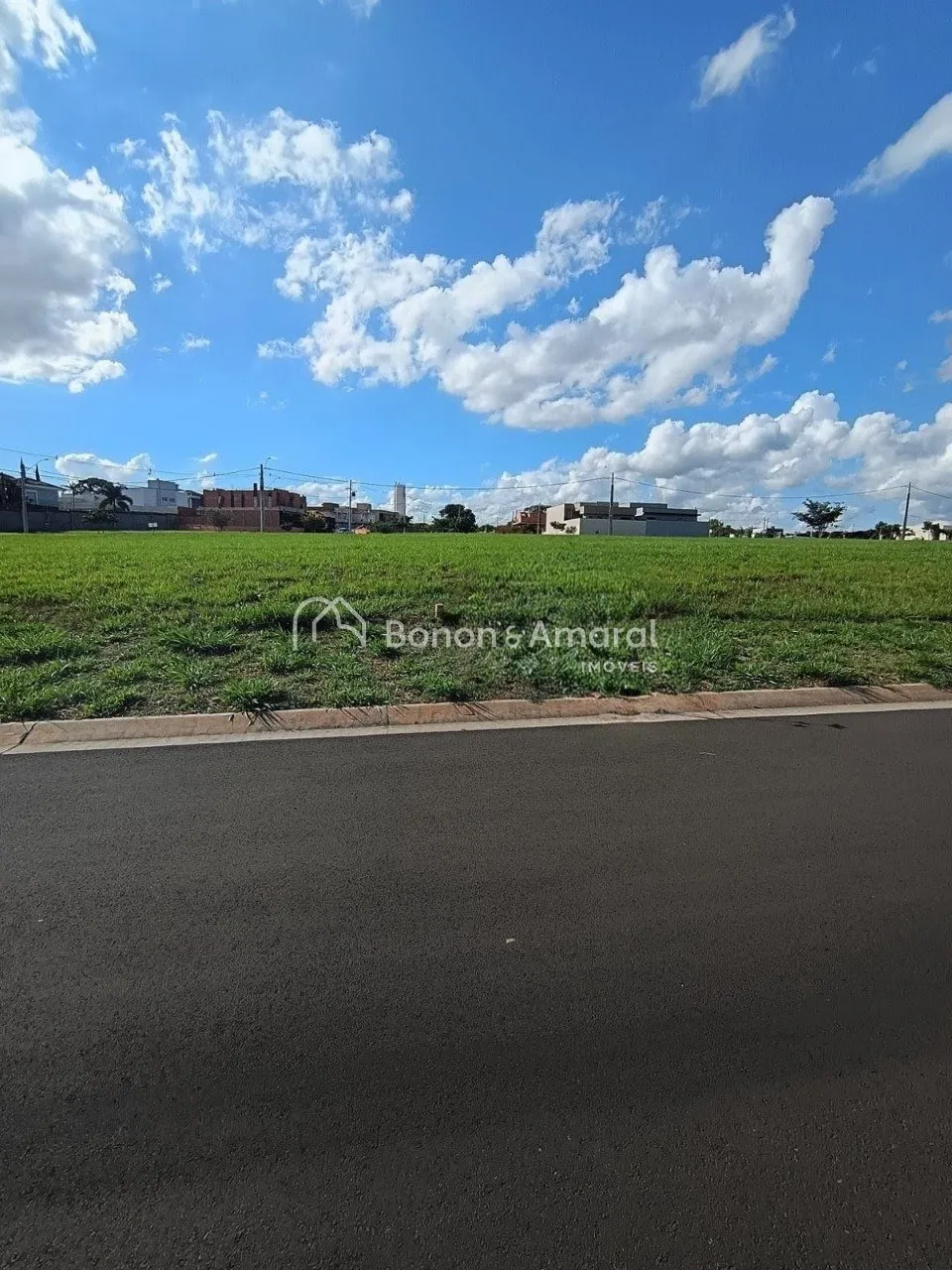 Imagem Terreno plano à venda no Residencial das Acácias em Paulínia: Condomínio Fechado com Lazer Completo e Infraestrutura de Alto Padrão