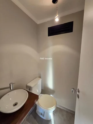 Imagem Apartamento à venda em Moema, com 3 quartos sendo1 suíte, 3 banheiros, 2 vagas, 130m² de área.