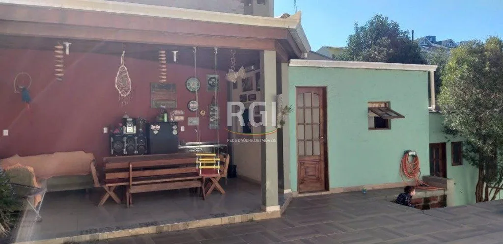 Imagem Casa para Venda - 214m², 2 dormitórios, 4 vagas - Parque Santa Fé