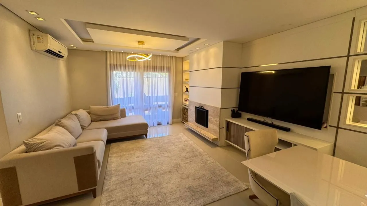 Imagem Casa Semimobiliada 3 dorm em Condomínio Fechado no Jardim Planalto