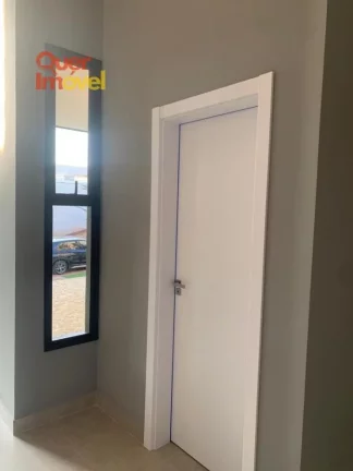 Imagem casa em condomínio no Residencial E Empresarial Alphaville, Ribeirão Preto-SP 3 quartos, 3 suítes, 2 salas, 4 banheiros, 4 vagas de garagem Alto padrão no Quer Imóvel Negócios Imobiliários.