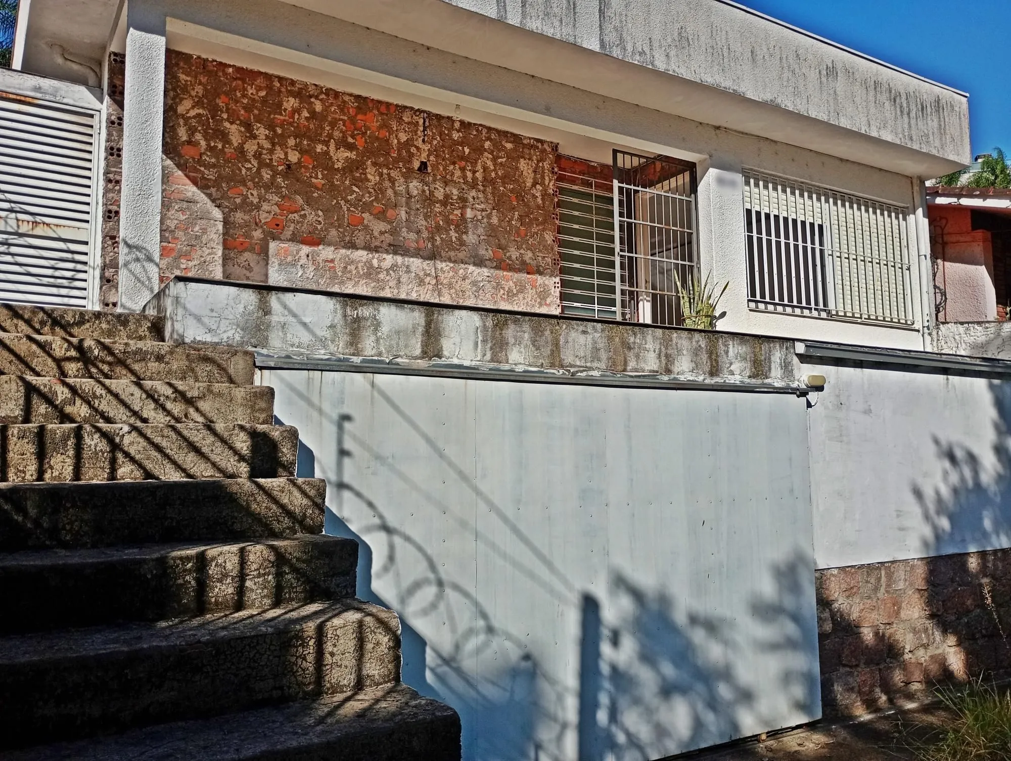 Imagem Casa com 3 suítes próxima ao Iguatemi e Parque Germânia