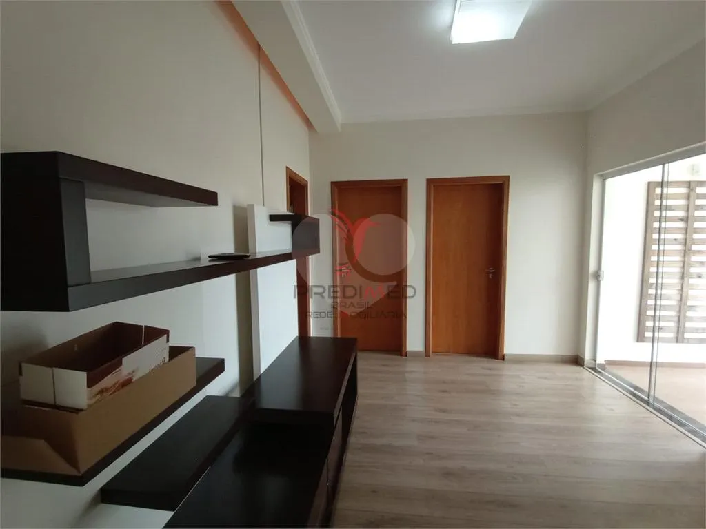 Imagem Casa de 4 quartos, 249m² no bairro Vila Antonieta I, em Lençóis Paulista