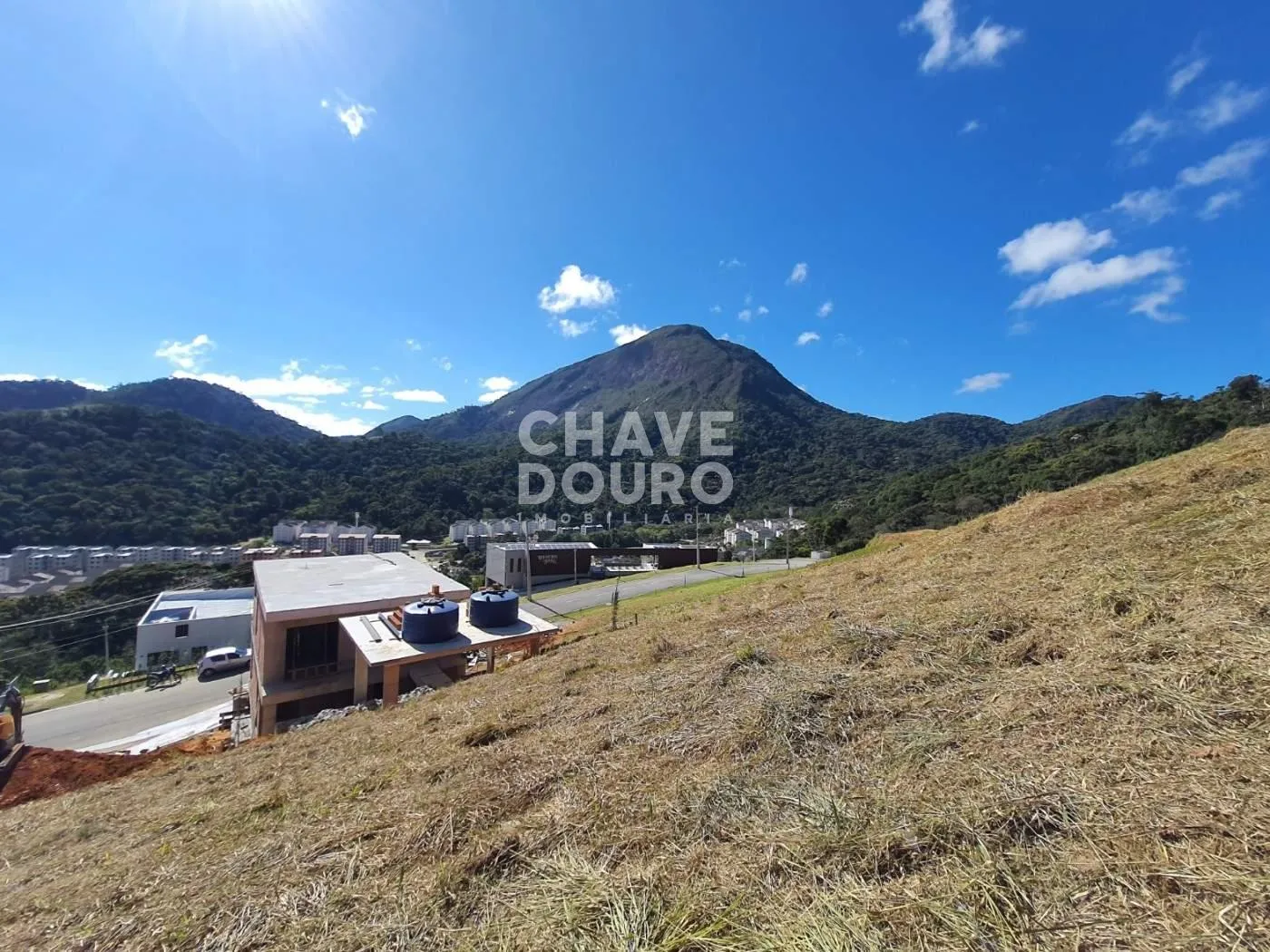 Imagem Lote com 246m² em condomínio próximo do centro de Teresópolis