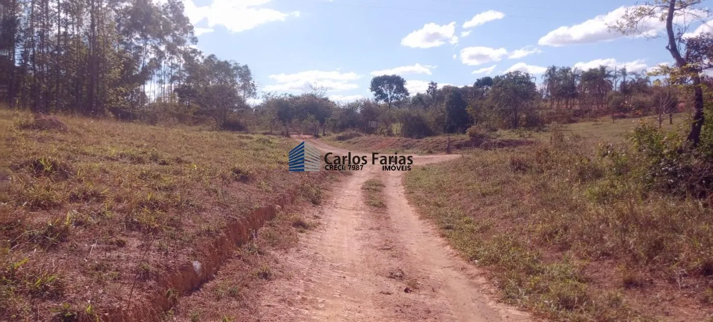 Imagem Chácara para Venda em Cidade Ocidental, Área Rural de Cidade Ocidental, 3 dormitórios, 1 banheiro, 2 vagas