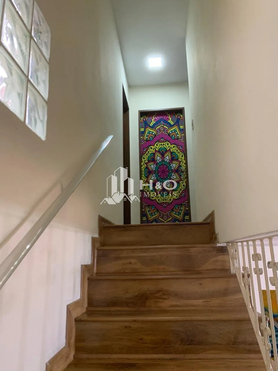 Imagem Sobrado à venda no bairro Jacuí com 100m², 3 dormitórios, quintal e 4 vagas de garagem