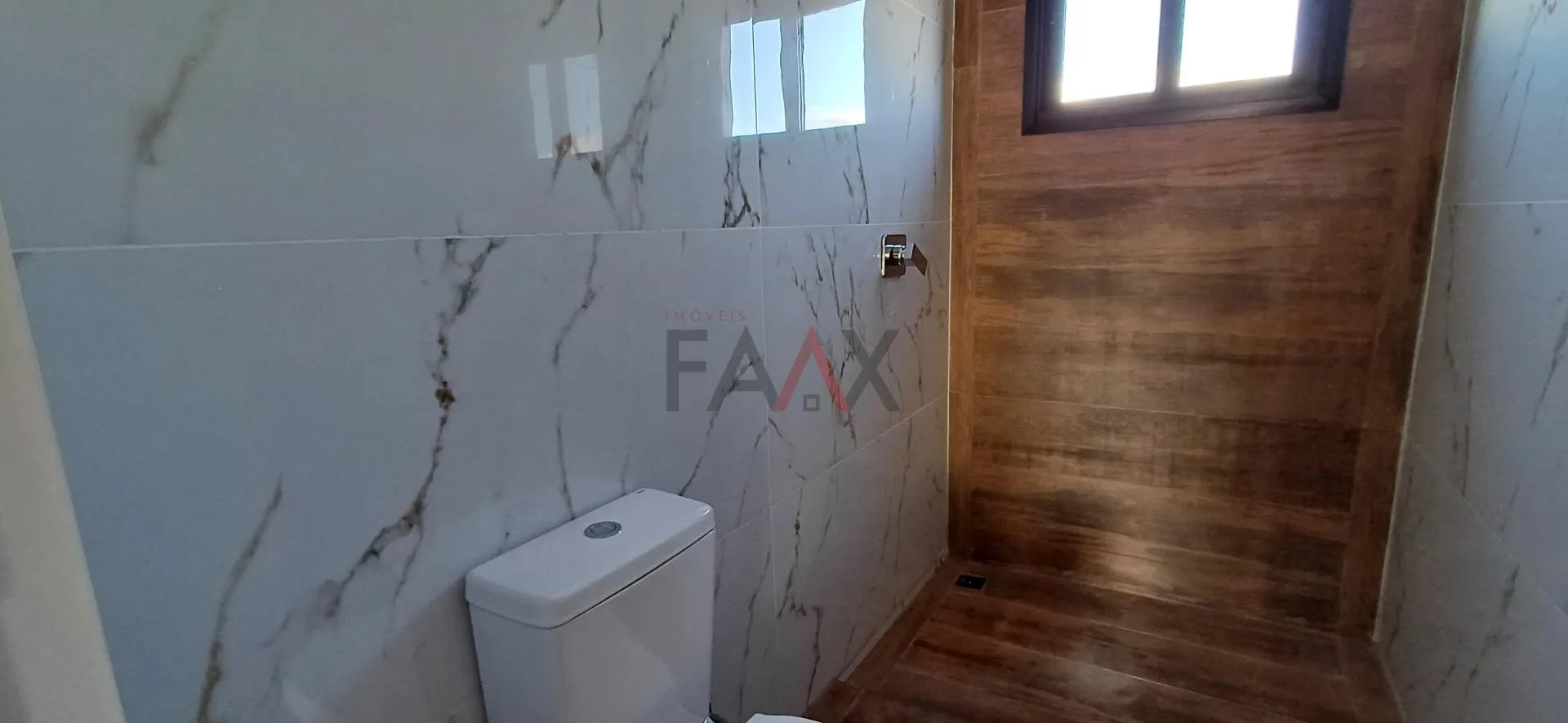 Imagem Sobrado á venda de 138m² no João Gelinski com 2 vagas em Guarapuava PR